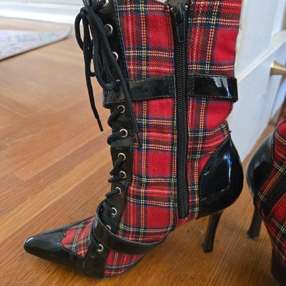 Wicked Plaid Goth Buckle Boots, Sz 6 - Picture 11 of 12